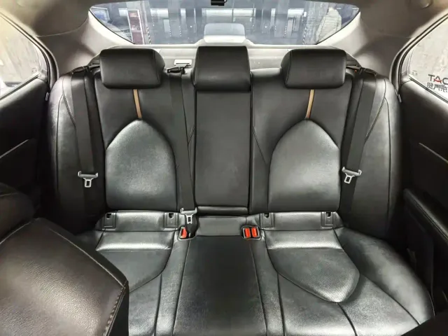 Toyota Camry — Фото автомобиля 15