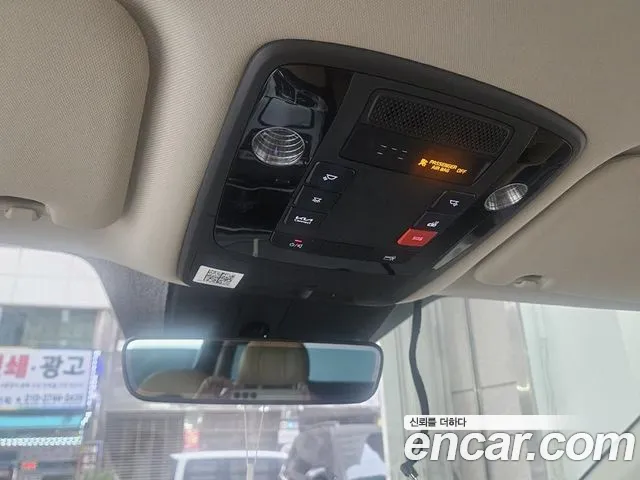 Kia Carnival Generation 4 — Фото автомобиля 10