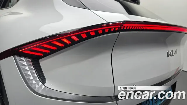 Kia EV6 — Фото автомобиля 22