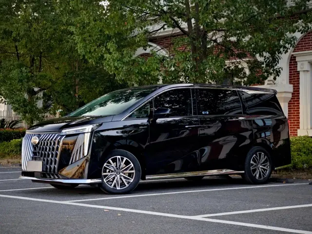Фотография автомобиля — GAC Trumpchi M8