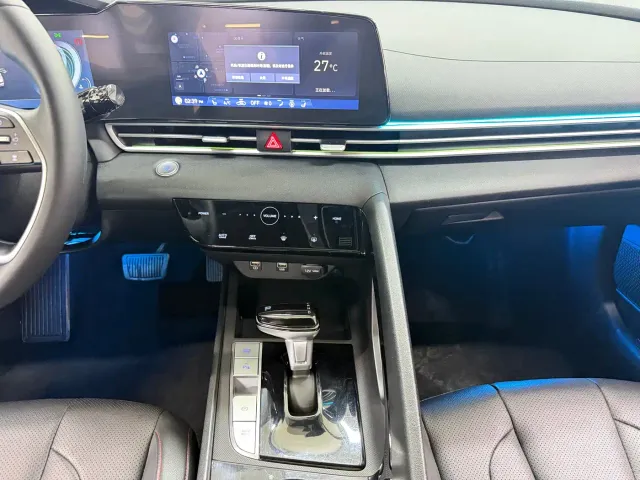 Hyundai Elantra — Фото автомобиля 13