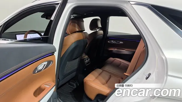 Genesis GV70 2.5T Бензин 2WD — Фото автомобиля 11