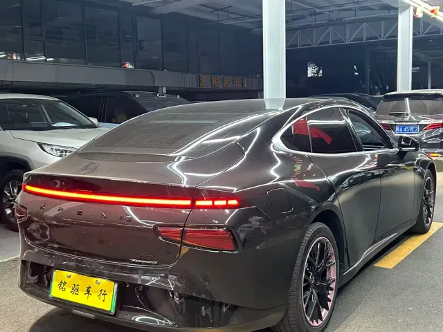 Xpeng P7 — Фото автомобиля 5