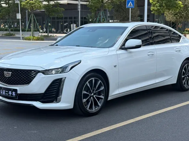 Фотография автомобиля — Cadillac CT5