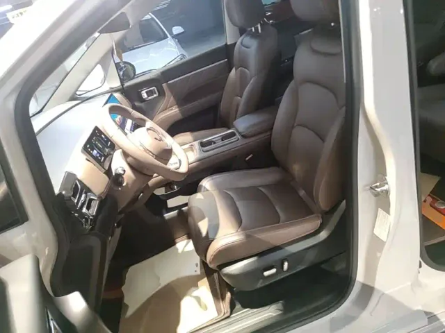 Wuling Starlight 730 — Фото автомобиля 14