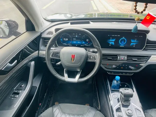 Hongqi HS5 — Фото автомобиля 12