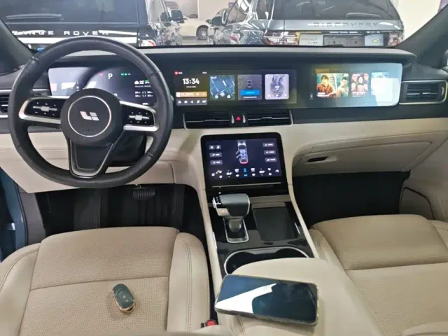 Li Auto ONE — Фото автомобиля 9