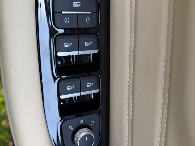 Geely Xingyue L — Фото автомобиля 9