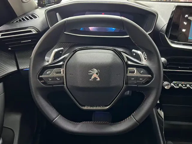 Peugeot 2008 — Фото автомобиля 9
