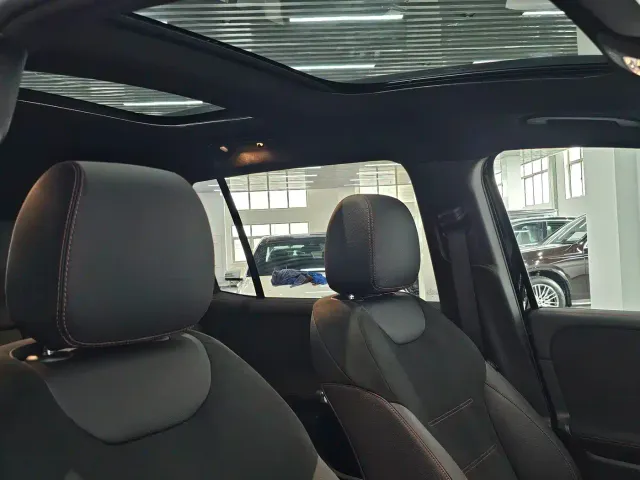 Mercedes-Benz GLB AMG — Фото автомобиля 14