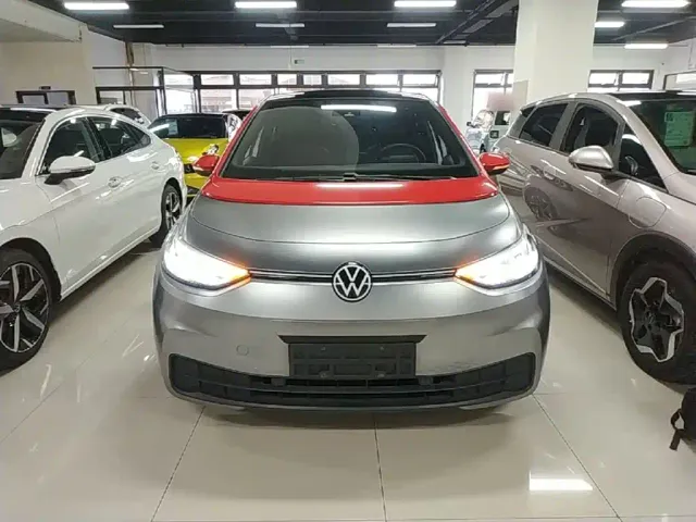 Volkswagen ID.3 — Фото автомобиля 2
