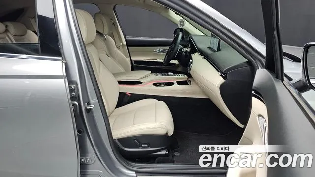Genesis GV70 2.5T Бензин 2WD — Фото автомобиля 21
