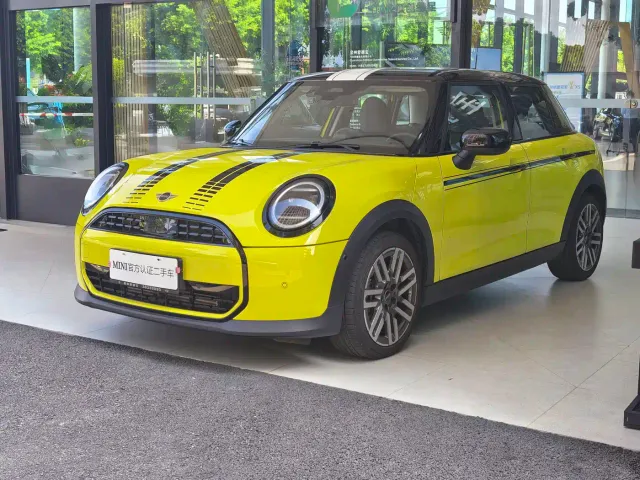 Фотография автомобиля — MINI Hatch