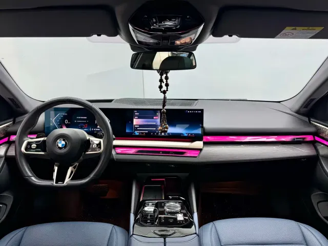 BMW 5 Series — Фото автомобиля 21