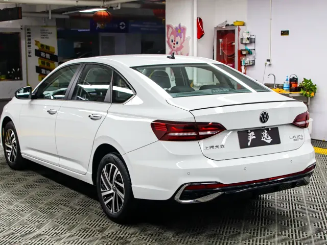 Volkswagen Lavida — Фото автомобиля 20