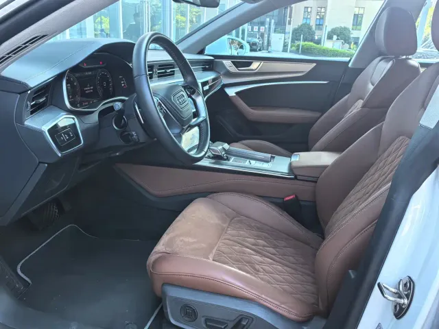 Audi A7L — Фото автомобиля 6