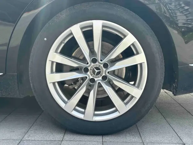 Mercedes-Benz S-Class — Фото автомобиля 9