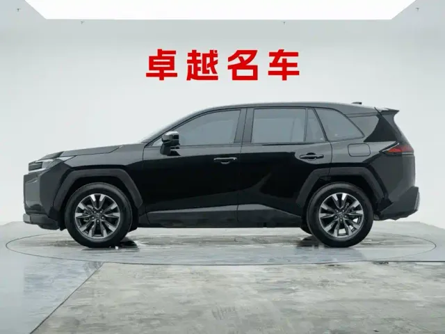 Toyota RAV4 — Фото автомобиля 7