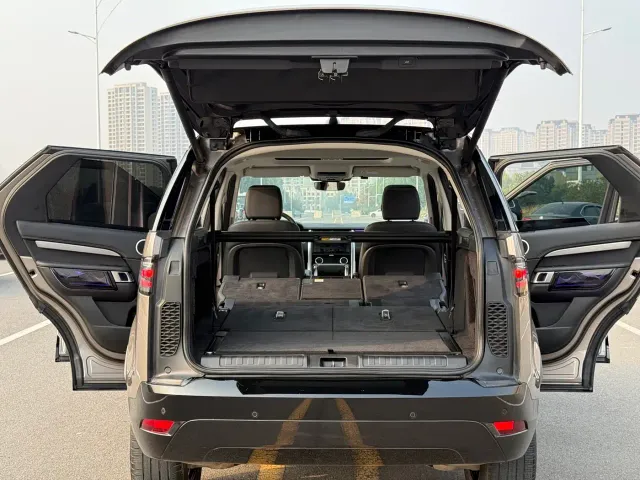 Land Rover Discovery — Фото автомобиля 20