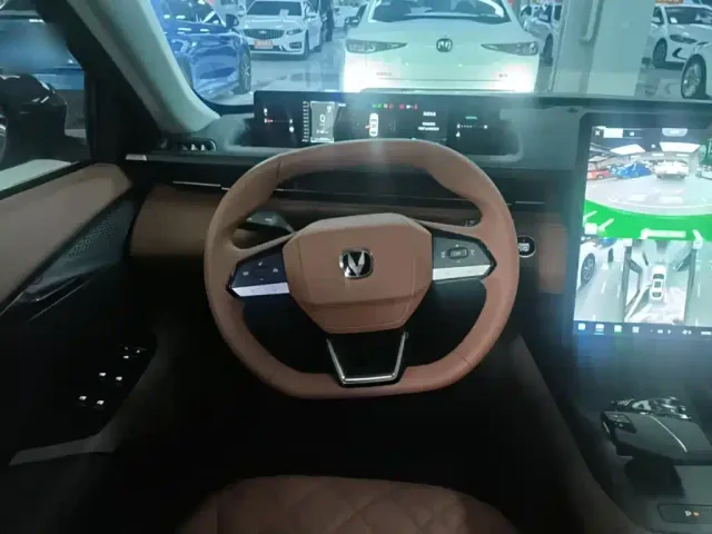 Changan Eado — Фото автомобиля 10
