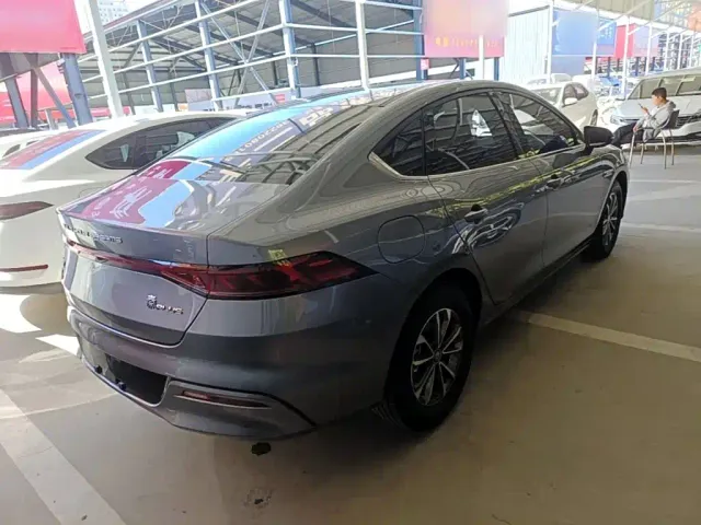 BYD Qin PLUS — Фото автомобиля 6