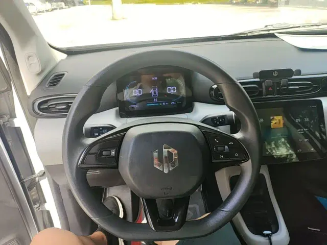 Leapmotor T03 — Фото автомобиля 6