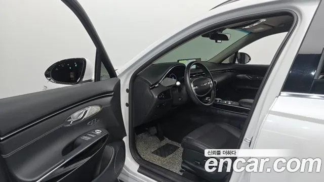 Genesis GV70 — Фото автомобиля 15