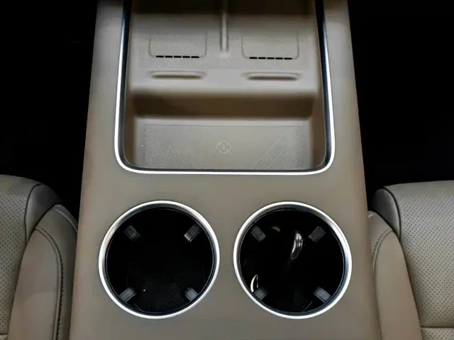 Li Auto L7 — Фото автомобиля 22