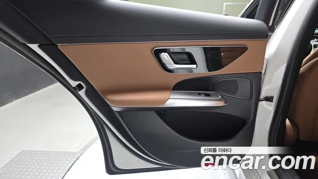 Mercedes-Benz E-Class W214 — Фото автомобиля 14