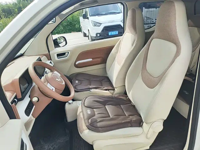 Wuling Hongguang Mini EV — Фото автомобиля 14