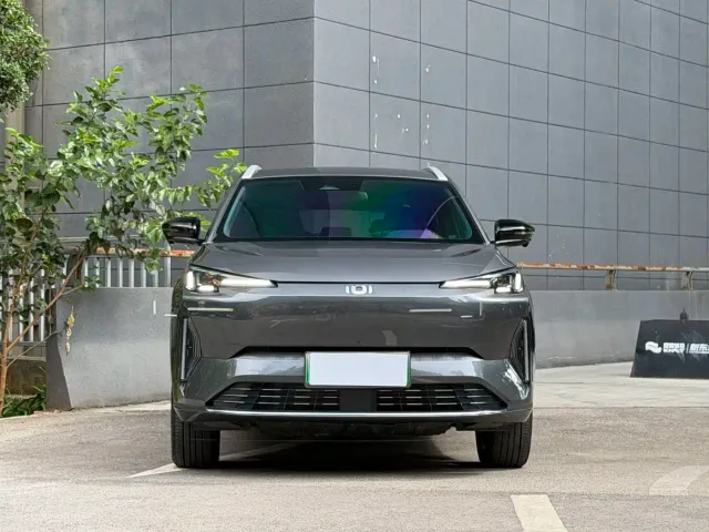 Changan Qiyuan Q05 — Фото автомобиля 2