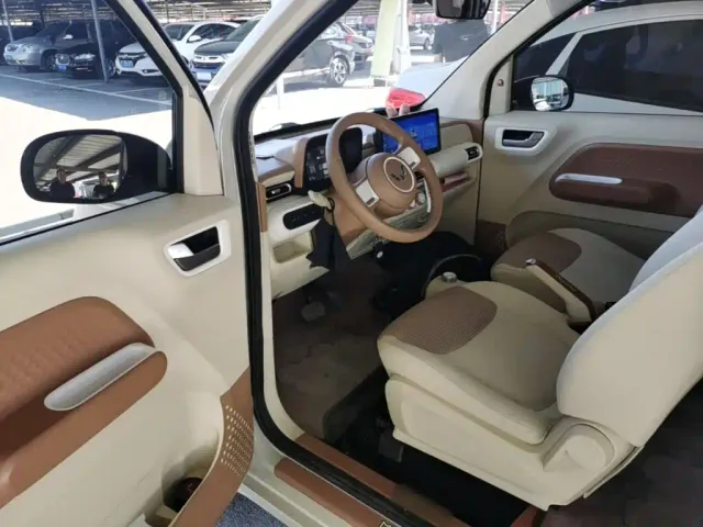Wuling Hongguang Mini EV — Фото автомобиля 15