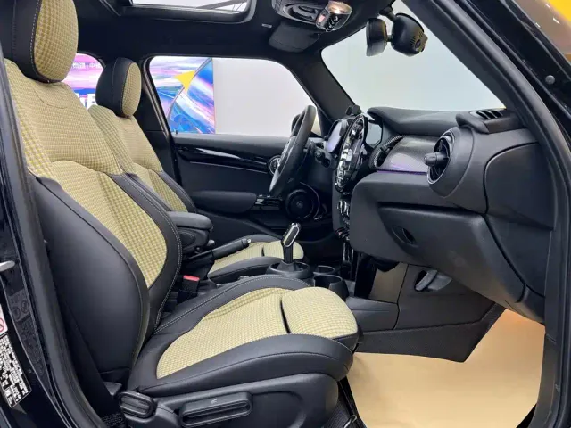 MINI Hatch — Фото автомобиля 10