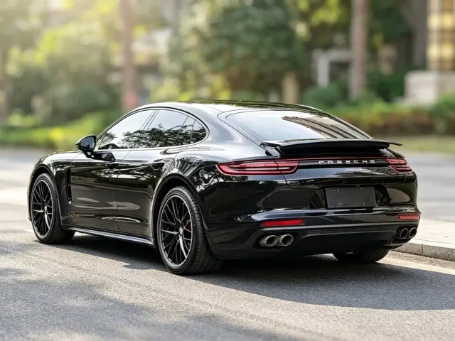 Porsche Panamera — Фото автомобиля 7