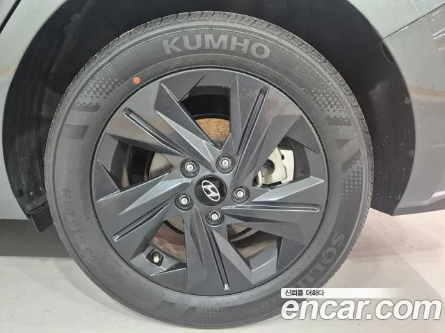 Hyundai Avante — Фото автомобиля 5