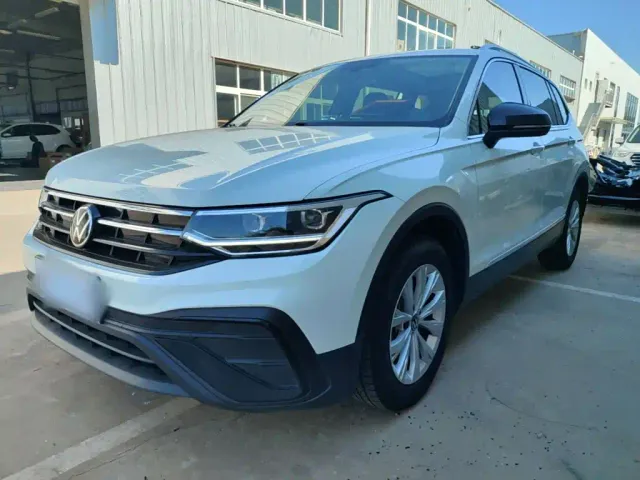 Фотография автомобиля — Volkswagen Tiguan L