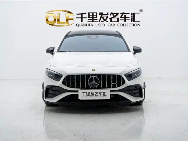 Фотография автомобиля — Mercedes-Benz A-Class AMG