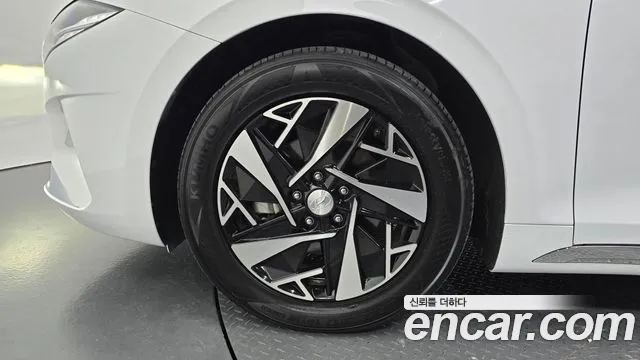 Hyundai Grandeur (New) Hybrid — Фото автомобиля 5