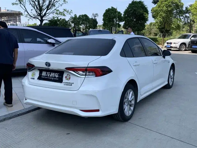 Toyota Corolla — Фото автомобиля 8