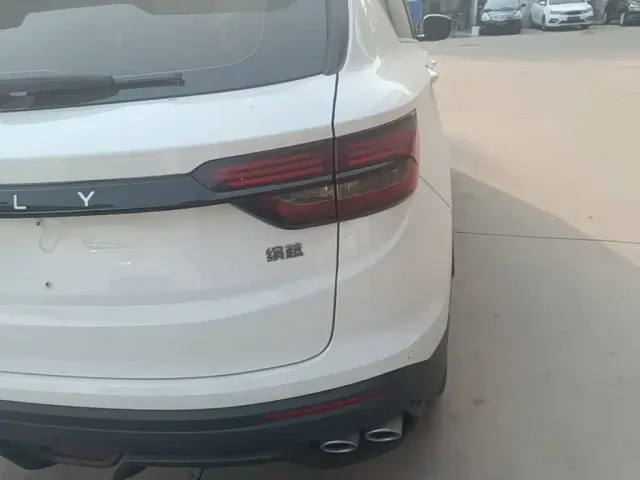 Geely Binyue — Фото автомобиля 7