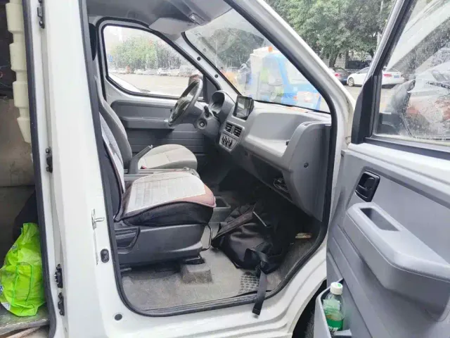 Wuling Yangguang — Фото автомобиля 13