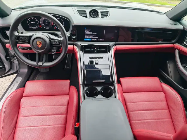 Porsche Panamera — Фото автомобиля 18