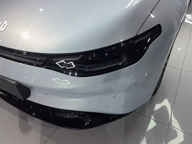 Leapmotor C01 — Фото автомобиля 17
