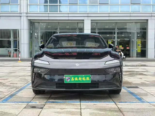 Dongfeng eπ 007 — Фото автомобиля 2