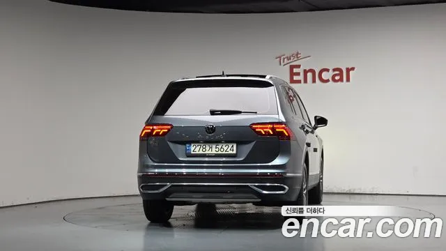 Volkswagen Tiguan — Фото автомобиля 4