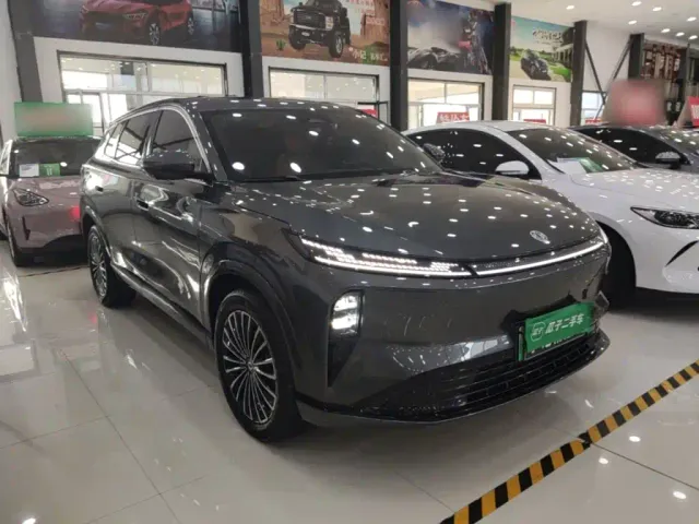 Dongfeng Aeolus L8 — Фото автомобиля 3