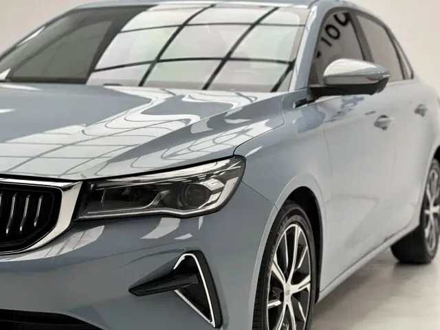 Geely Emgrand — Фото автомобиля 4