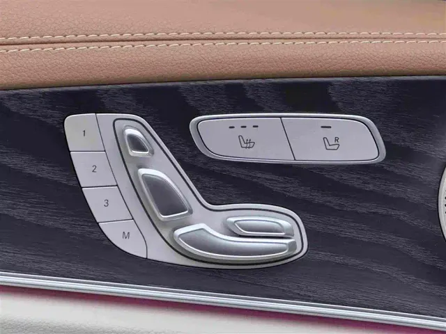 Mercedes-Benz E-Class — Фото автомобиля 18