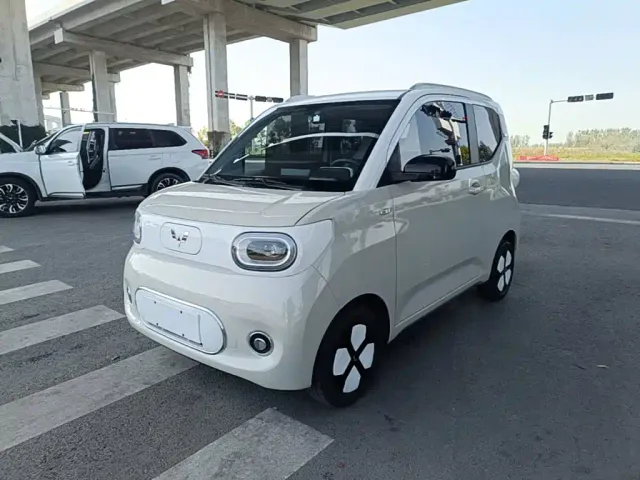 Фотография автомобиля — Wuling Hongguang Mini EV