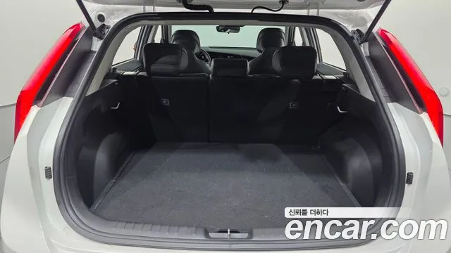 Kia Niro New — Фото автомобиля 23